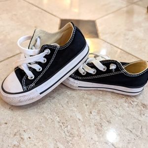 Toddler converse black size 5